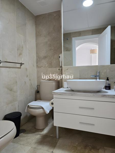 Foto bbb78e57-7885-4730-913d-ae448f4eff4a. Apartamento  en planta media en venta en Estepona