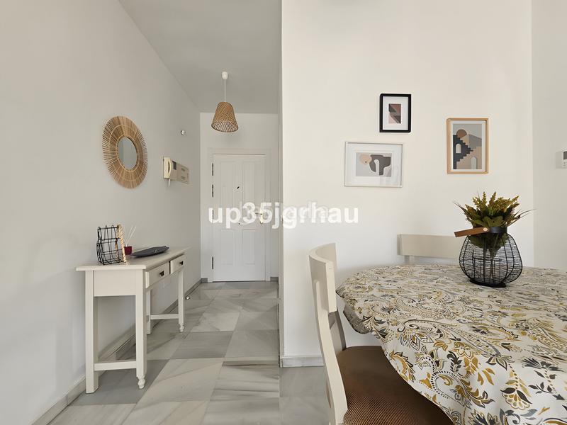 Foto bbc67491-aefb-48d6-9ad0-a493c46be05b. Apartamento  en planta media en venta en Estepona