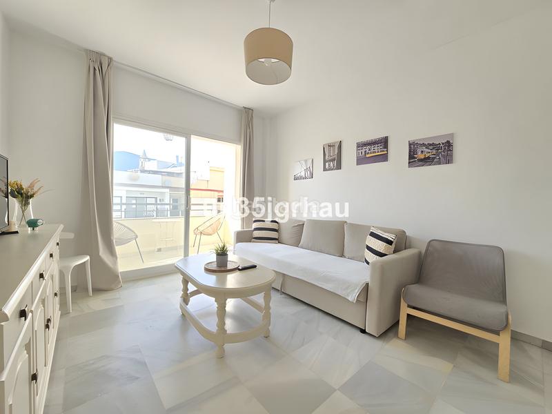 Foto d8ff4cb8-ac43-4996-b0fe-d926f4990d10. Apartamento  en planta media en venta en Estepona