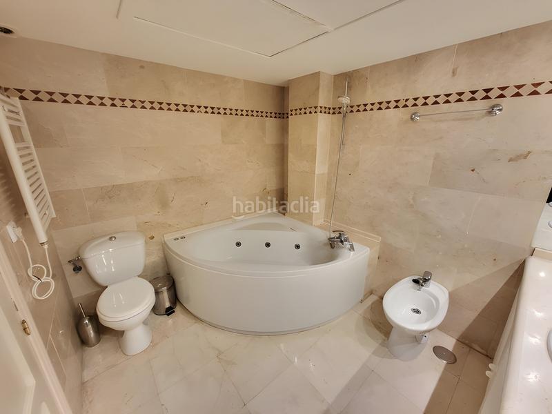 Foto 5ea8becf-ed32-4b92-8595-a208e4b34149. Appartement mit parking pool in Nueva Andalucía Almería