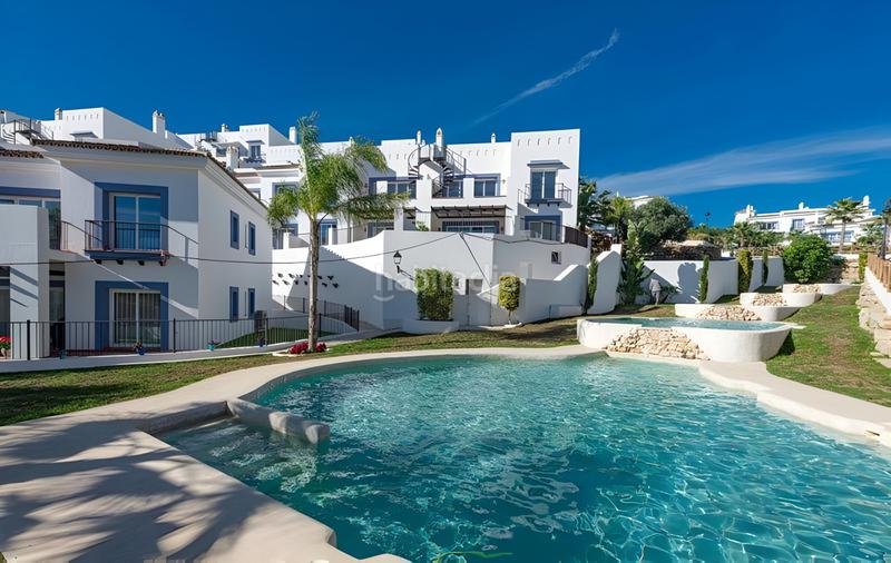 Foto 4c3aae7e-65e2-4b2b-9ea7-c1ade58331e5. Ático  dúplex en venta en el paraíso en Paraiso - Barronal Estepona