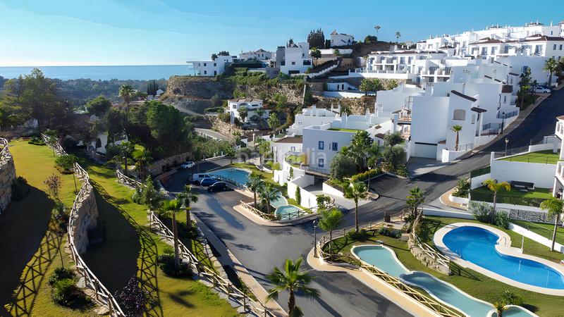 Foto 8c8ed201-df02-465e-894e-55cb35e658c3. Ático  dúplex en venta en el paraíso en Paraiso - Barronal Estepona