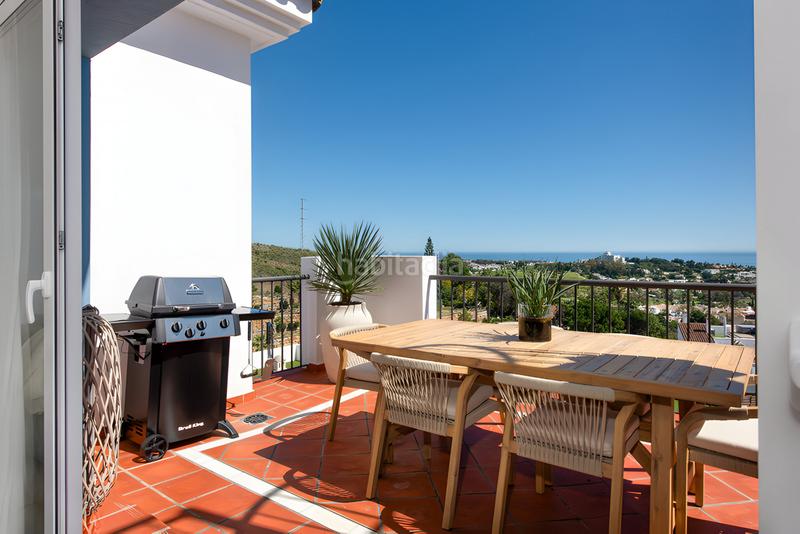 Foto d4a76527-5a5b-4ab7-9556-e15893eb3e9a. Àtic amb aparcament piscina a Benahavís pueblo Benahavís