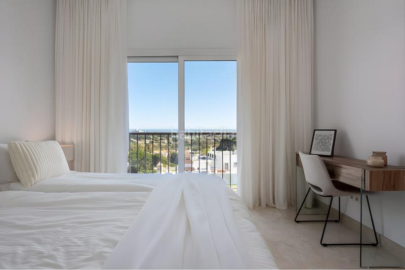 Foto d621872c-363f-48b6-8bd0-ed7af11e8f2e. Àtic amb aparcament piscina a Benahavís pueblo Benahavís