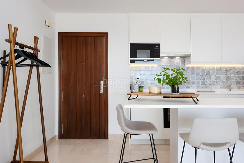 Foto e03cfd64-90cd-4a8d-a969-fea1043b5a02. Àtic amb aparcament piscina a Benahavís pueblo Benahavís