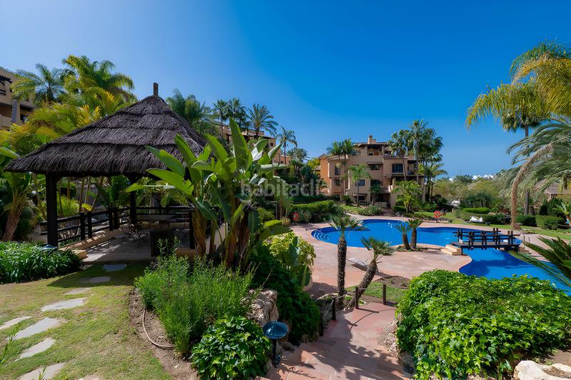 Foto ce61c491-ba53-43bc-856e-8d4bf978a153. Ático  dúplex en venta en Centro Estepona