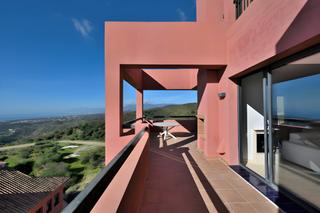 Apartamento en Calahonda. Apartamento en planta intermedia en venta en calahonda