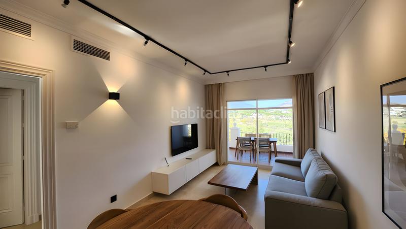 Foto 7b2f4c9c-7671-483a-9d1b-e633f46358f4. Apartamento  en planta intermedia en venta en Nueva Andalucía en Almería