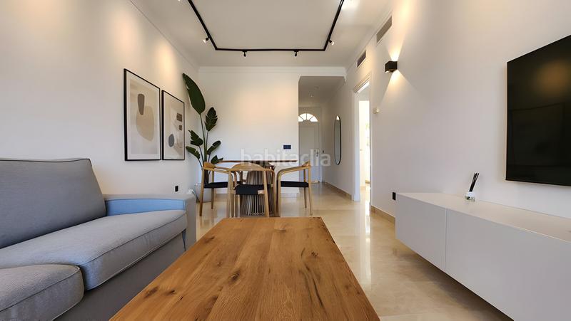 Foto bcadbbad-33e8-44dd-b4a2-ec7e39042b10. Apartamento  en planta intermedia en venta en Nueva Andalucía en Almería