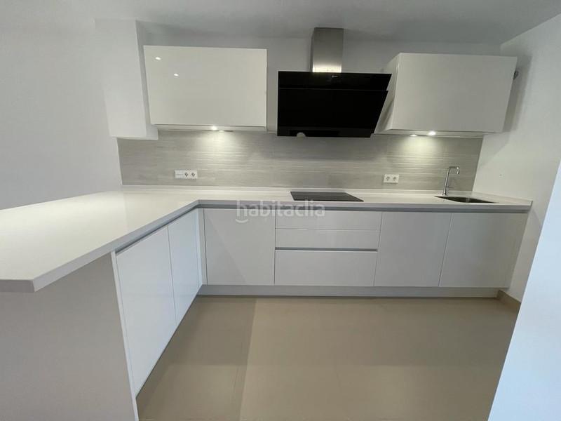 Foto e6cf929a-79bc-4771-97a5-fdf68be3e980. Reihenhaus mit parking pool in Benahavís pueblo Benahavís