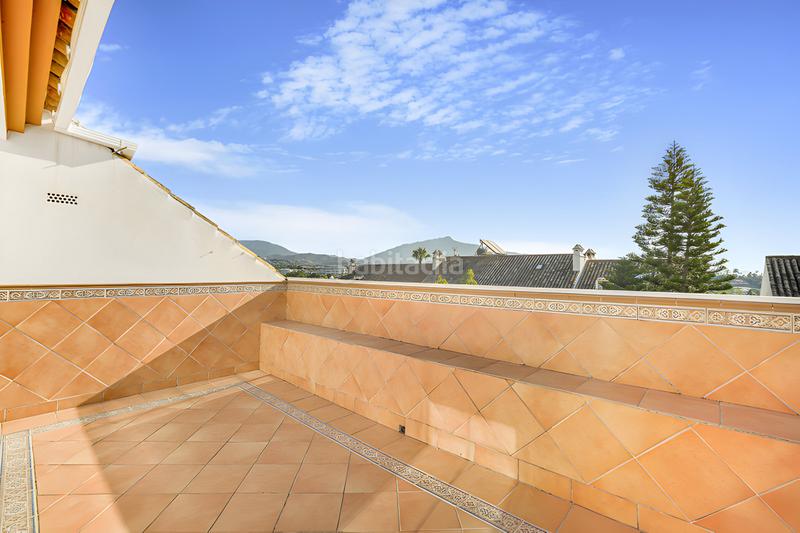 Foto 2b1ff14b-76d2-43a5-994e-f2aafc521150. Casa adossada amb aparcament piscina a Centro Estepona