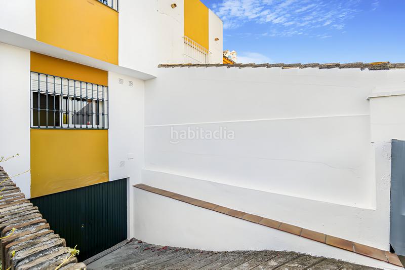Foto 931704bb-35ec-46a2-aa82-913a3bc5d809. Casa adossada amb aparcament piscina a Centro Estepona