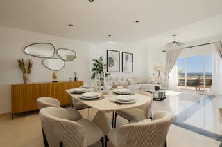 Apartament a Elviria. Apartamento en planta media en venta en elviria