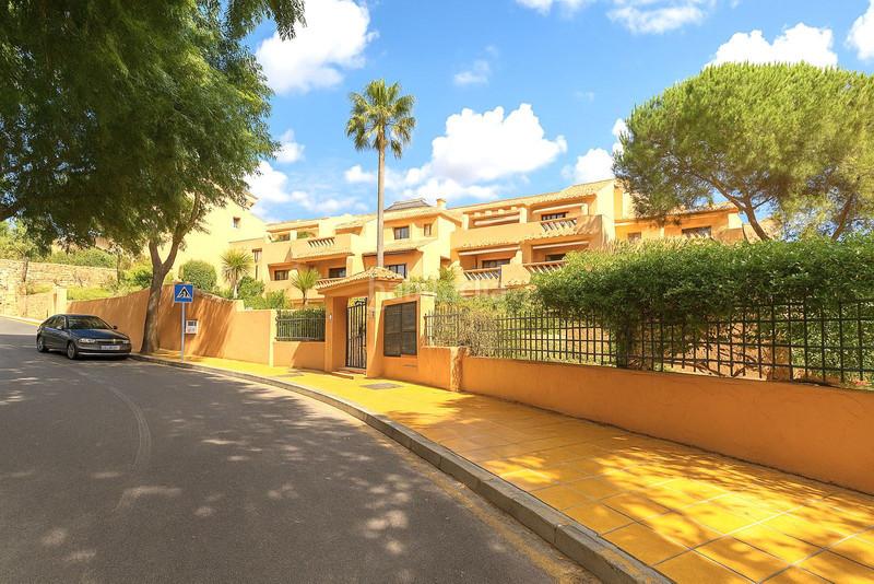 Foto b15a6697-d915-424e-a6ed-357cdad03138. Apartamento  en planta baja en venta en Elviria en Marbella