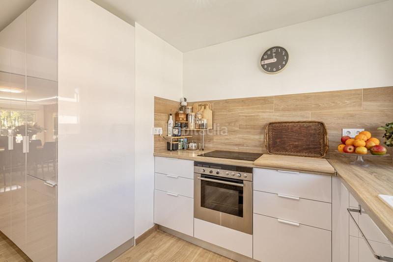 Foto 3407fc75-5ccf-4c4e-bb55-ae965d4dd9a0. Apartamento  en planta media en venta en Guadalmina Alta en Marbella