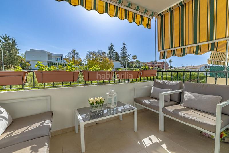 Foto 55337aa3-1763-4d30-97d5-b6ee706cde6d. Apartamento  en planta media en venta en Guadalmina Alta en Marbella