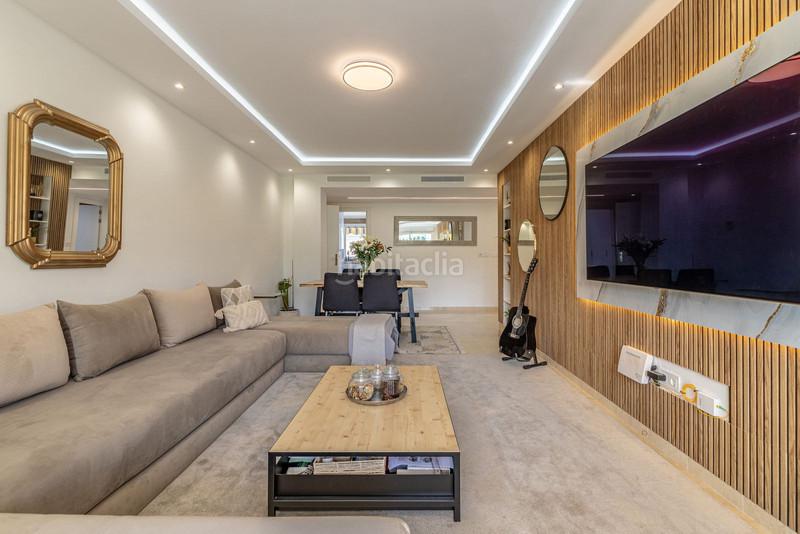 Foto 644b7b98-c7e1-438c-baef-852f86aa4281. Apartamento  en planta media en venta en Guadalmina Alta en Marbella