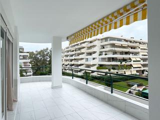 Apartamento en Guadalmina Alta. Apartamento en planta media en venta en guadalmina alta