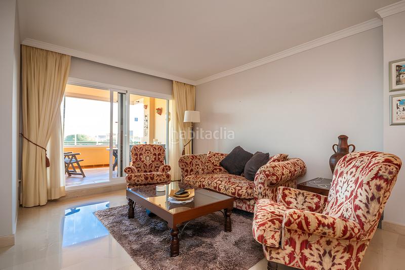 Foto 28ea34c3-ded4-4115-9e1e-42991ad4390f. Appartement mit parking pool in Elviria Marbella