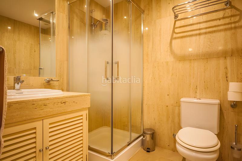 Foto b2e7e995-a0c1-4fff-b5d3-34322bdb852b. Appartement mit parking pool in Elviria Marbella