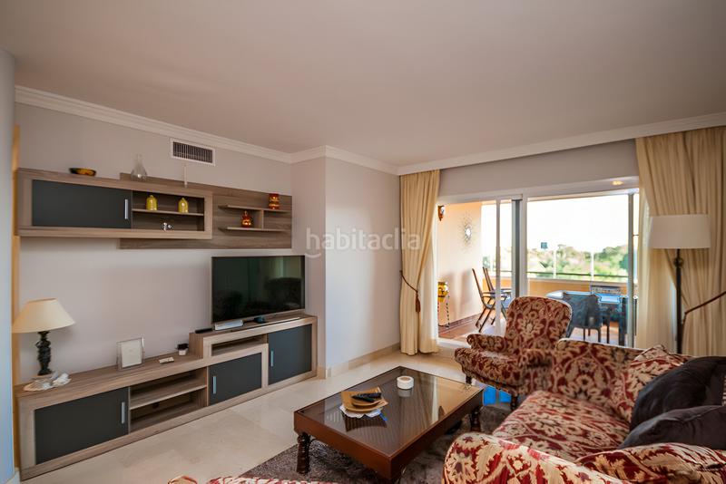 Foto e430af58-1d64-4014-8ec3-8e6ab985e62e. Appartement mit parking pool in Elviria Marbella