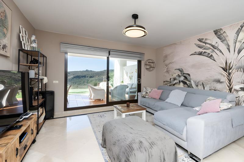 Foto 5710e649-bbec-4a8f-ae9c-f63836c0fe3e. Rez-de-chaussée avec parking piscine dans Casares pueblo Casares