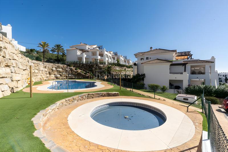 Foto 8969c93c-482c-414a-b608-037b8a783fcc. Rez-de-chaussée avec parking piscine dans Casares pueblo Casares