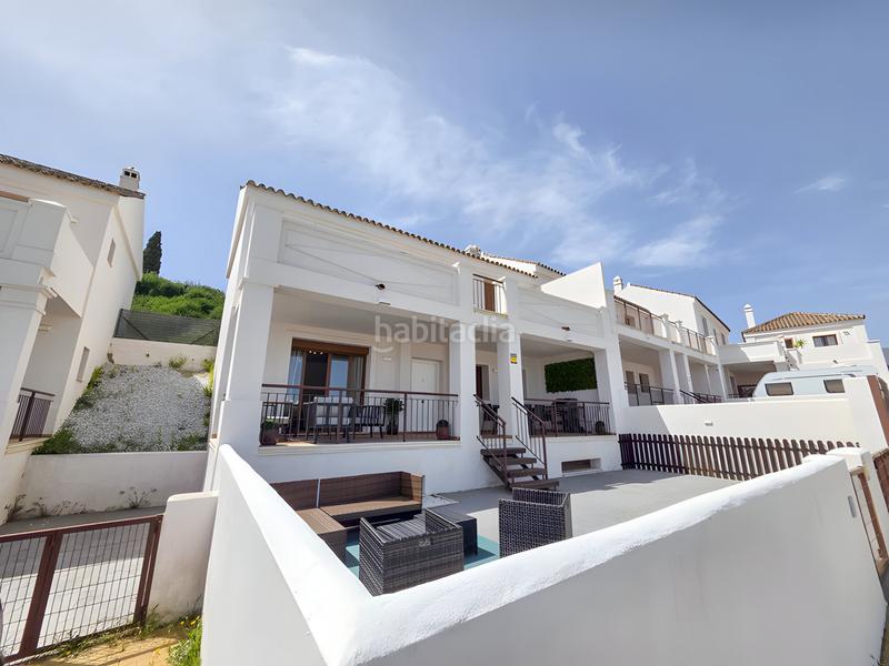 Foto 196bbf24-41dd-4567-afd9-080c4dc1bd7c. Casa pareada casa adosada en venta playa en bahía de Casares Casares