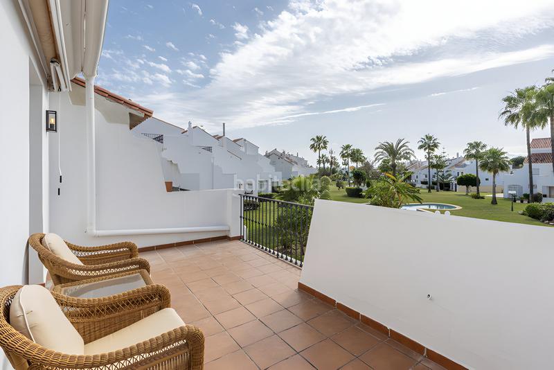 Foto 77e1fbdf-9695-4bcf-82b5-b2e279db48f8. Casa a schiera con riscaldamento parcheggio piscina in Estepona