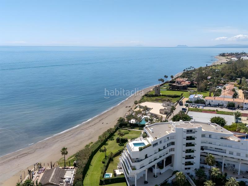 Foto a3c36fc0-f1bb-44f8-aee5-90e50a1b636e. Casa aparellada amb aparcament piscina a San Pedro de Alcántara Pueblo Marbella