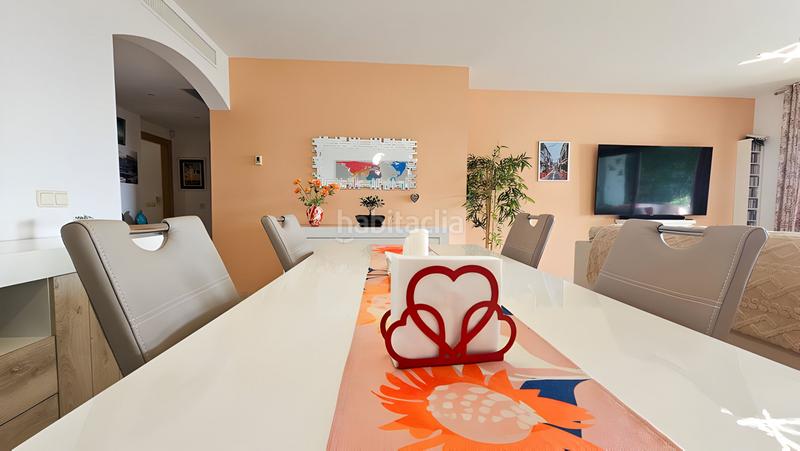 Foto 3c8bdff6-e7b7-4fe2-91ed-5ac7d67b5905. Apartamento  en planta media en venta playa en Casares