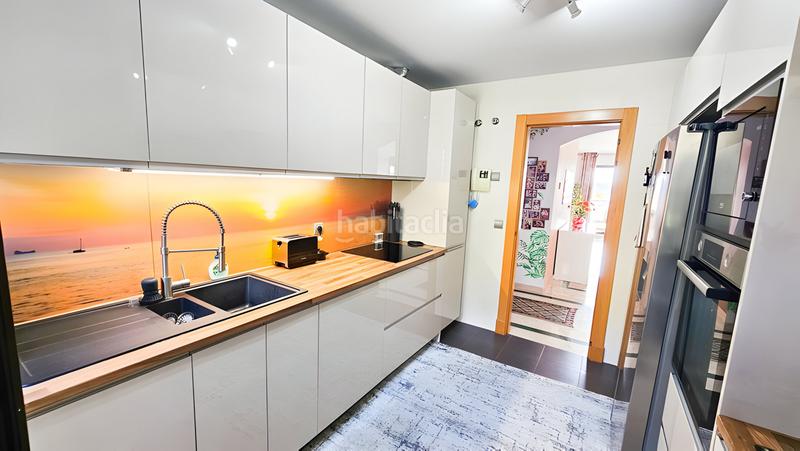 Foto 4e06b3e5-dc7d-431f-9078-f49e8ea880ce. Apartamento  en planta media en venta playa en Casares