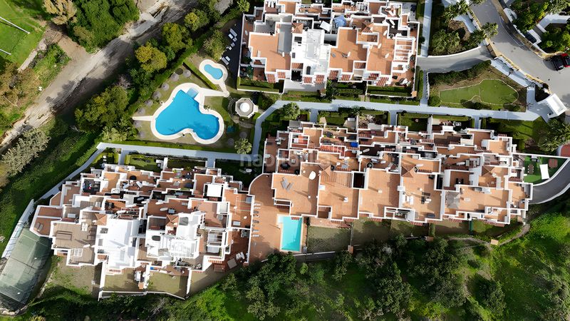Foto 65c2714a-bb7a-40ea-bf3e-f852a67e0781. Apartament amb aparcament piscina a Centro Estepona