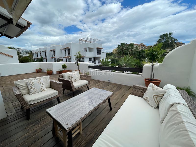 Foto b272cd2e-3dc9-4a5d-80bf-7312ada7208a. Apartament amb aparcament piscina a Centro Estepona