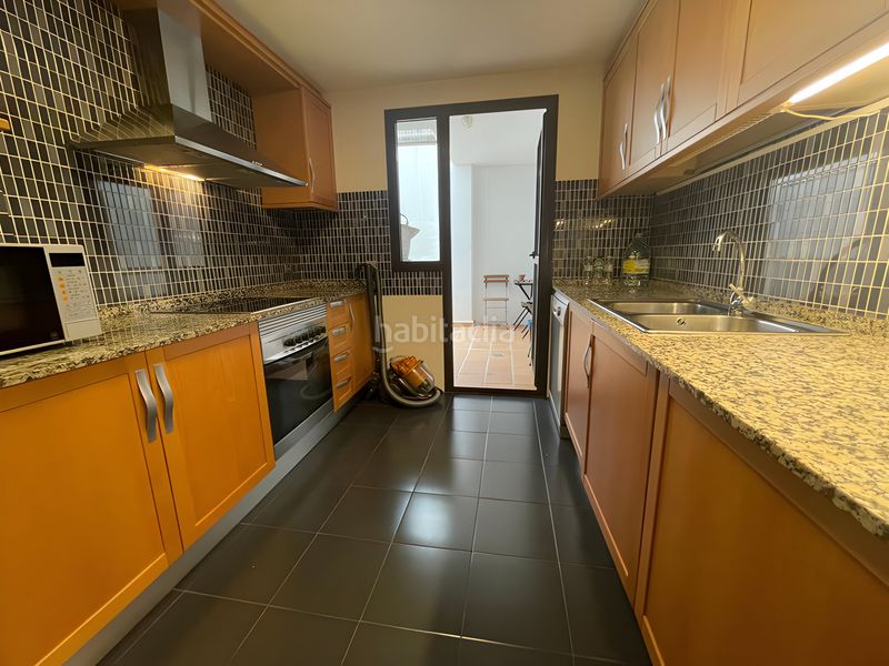 Foto fe0f719e-f172-4e60-a066-3ba304b16f22. Apartament amb aparcament piscina a Centro Estepona