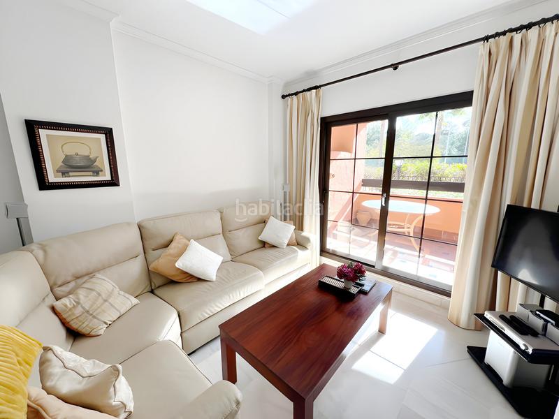 Foto f628ab25-5a73-493d-b680-4d56bc0cb530. Apartamento  en planta media en venta en hacienda del sol en Estepona