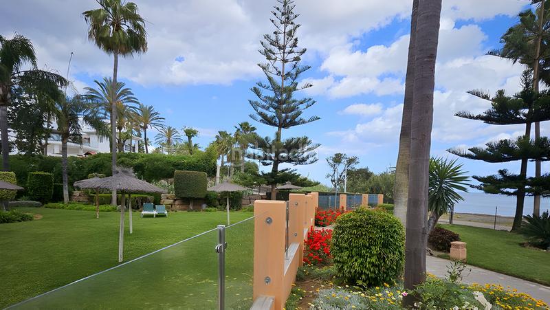 Foto 0fc7ca48-dc94-4938-a932-f94ac7ea76d3. Attico con parcheggio piscina in Centro Estepona