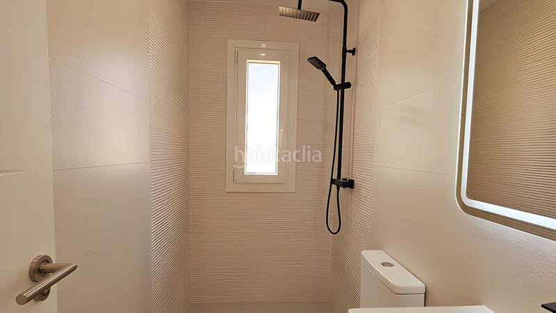 Foto 24e85179-bc51-4d27-87f1-ec7a8dac63a1. Attico con parcheggio piscina in Centro Estepona