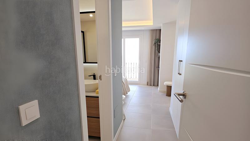 Foto 6faae95f-00e6-44ae-a6f2-5e55d130c5e2. Attico con parcheggio piscina in Centro Estepona