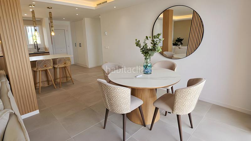 Foto 85eb52b3-5cbf-4371-947f-8eada9fbfeb2. Attico con parcheggio piscina in Centro Estepona