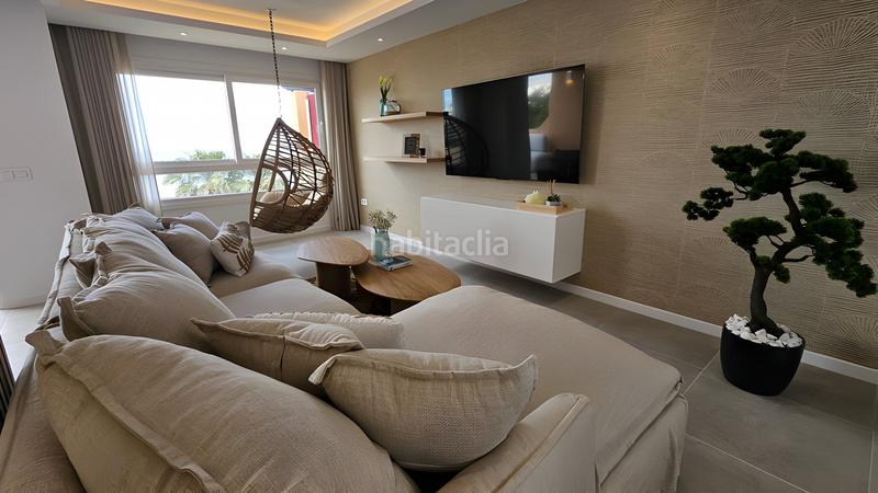 Foto eb7aefb7-ac71-49a6-8d2e-e8c59d5cc77f. Attico con parcheggio piscina in Centro Estepona