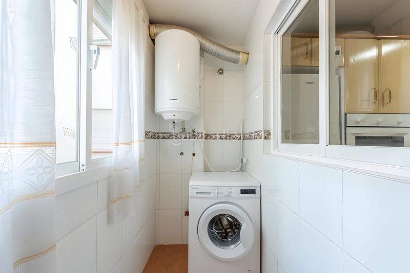 Foto 0c9edb75-efa7-4500-be3c-8e7dae36a41d. Apartamento  en planta media en venta en Estepona