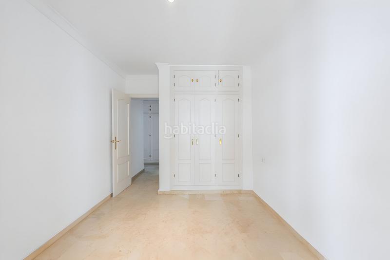 Foto 3e5b7b9b-78ab-47ff-ba6f-7946e060db70. Apartamento  en planta media en venta en Estepona