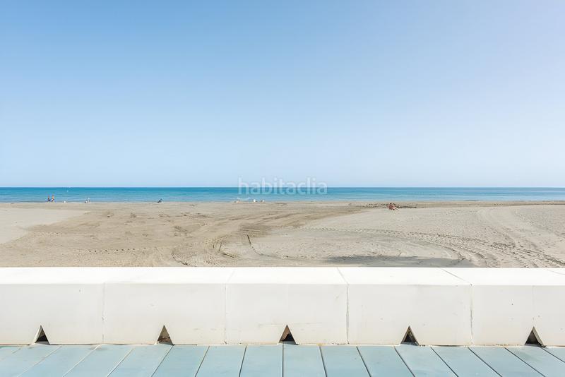 Foto 451b7dfa-9937-4013-b04e-4b60f386e54b. Apartamento  en planta media en venta en Estepona