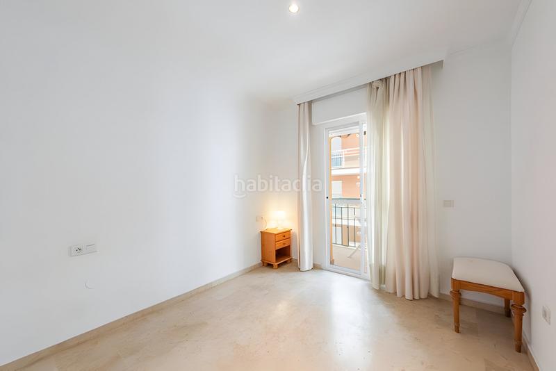 Foto 5d39a42b-fd9f-4a14-8042-0aba76b62cef. Apartamento  en planta media en venta en Estepona