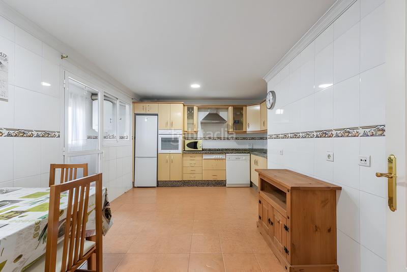Foto 68c8ee38-81a2-401c-94ba-7e0e0f07fb2c. Apartamento  en planta media en venta en Estepona