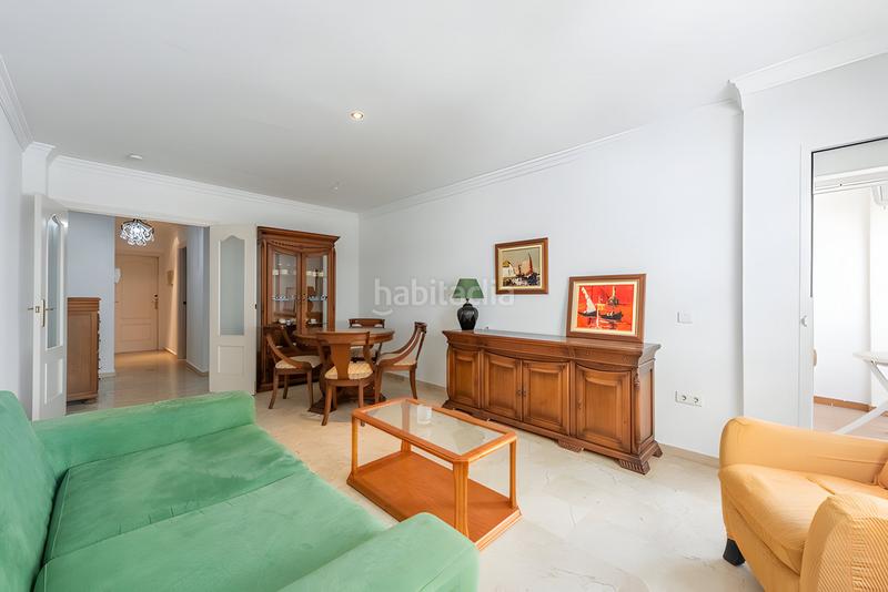 Foto 97c3b584-f677-4e95-bb5c-8a40591123fd. Apartamento  en planta media en venta en Estepona