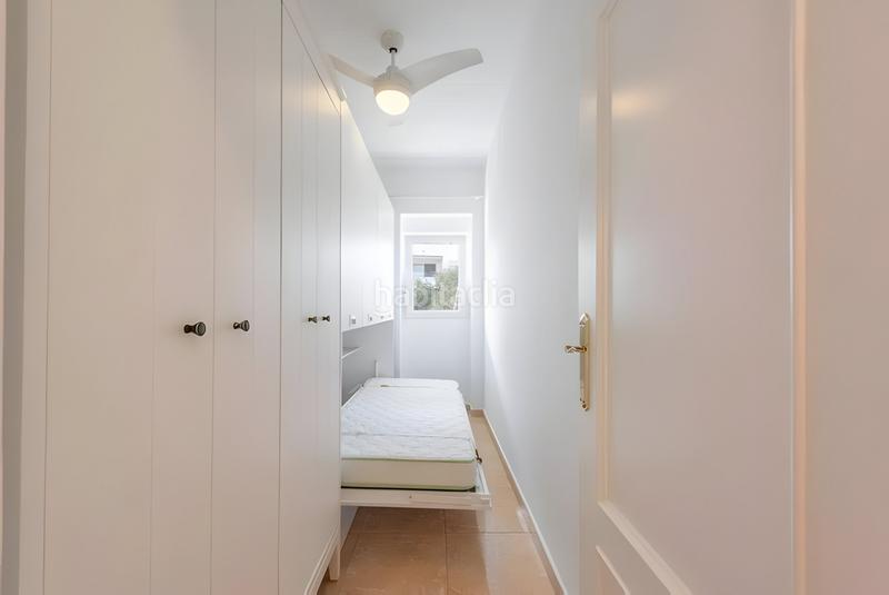 Foto 08747e38-3d0e-4c82-a3d1-499f334d05a6. Piccolo appartamento con parcheggio in Playa Bajadilla - Puertos Marbella