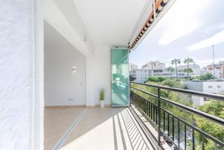 Apartament a Playa Bajadilla - Puertos. Apartamento en planta media en venta en marbella