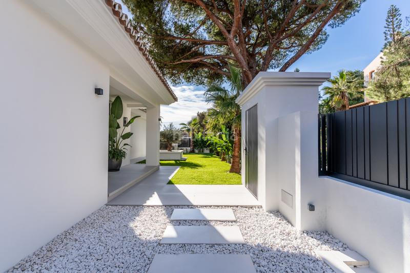 Foto fa7308e5-2d19-4485-94d6-0ad6a5264d34. Casa amb aparcament piscina a Marbesa Marbella